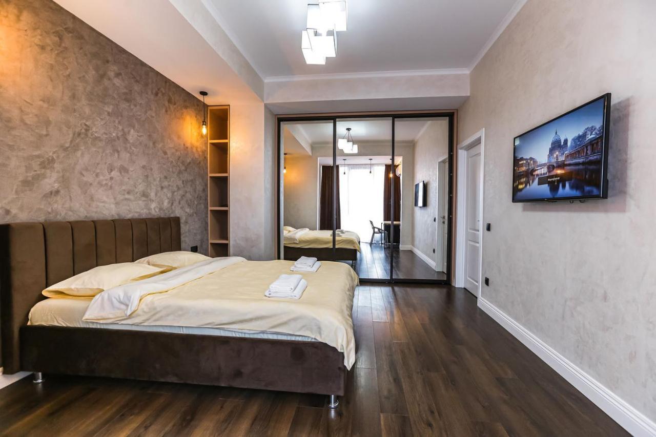 Double Skyhouse Exclusive Apartments Κισινάου Εξωτερικό φωτογραφία