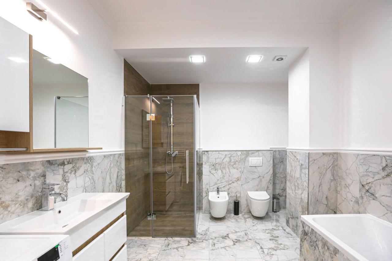 Double Skyhouse Exclusive Apartments Κισινάου Εξωτερικό φωτογραφία