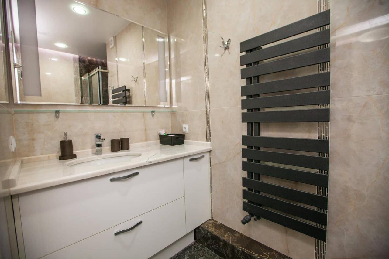 Double Skyhouse Exclusive Apartments Κισινάου Εξωτερικό φωτογραφία