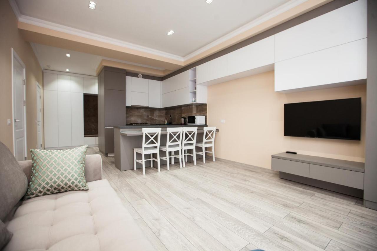 Double Skyhouse Exclusive Apartments Κισινάου Εξωτερικό φωτογραφία