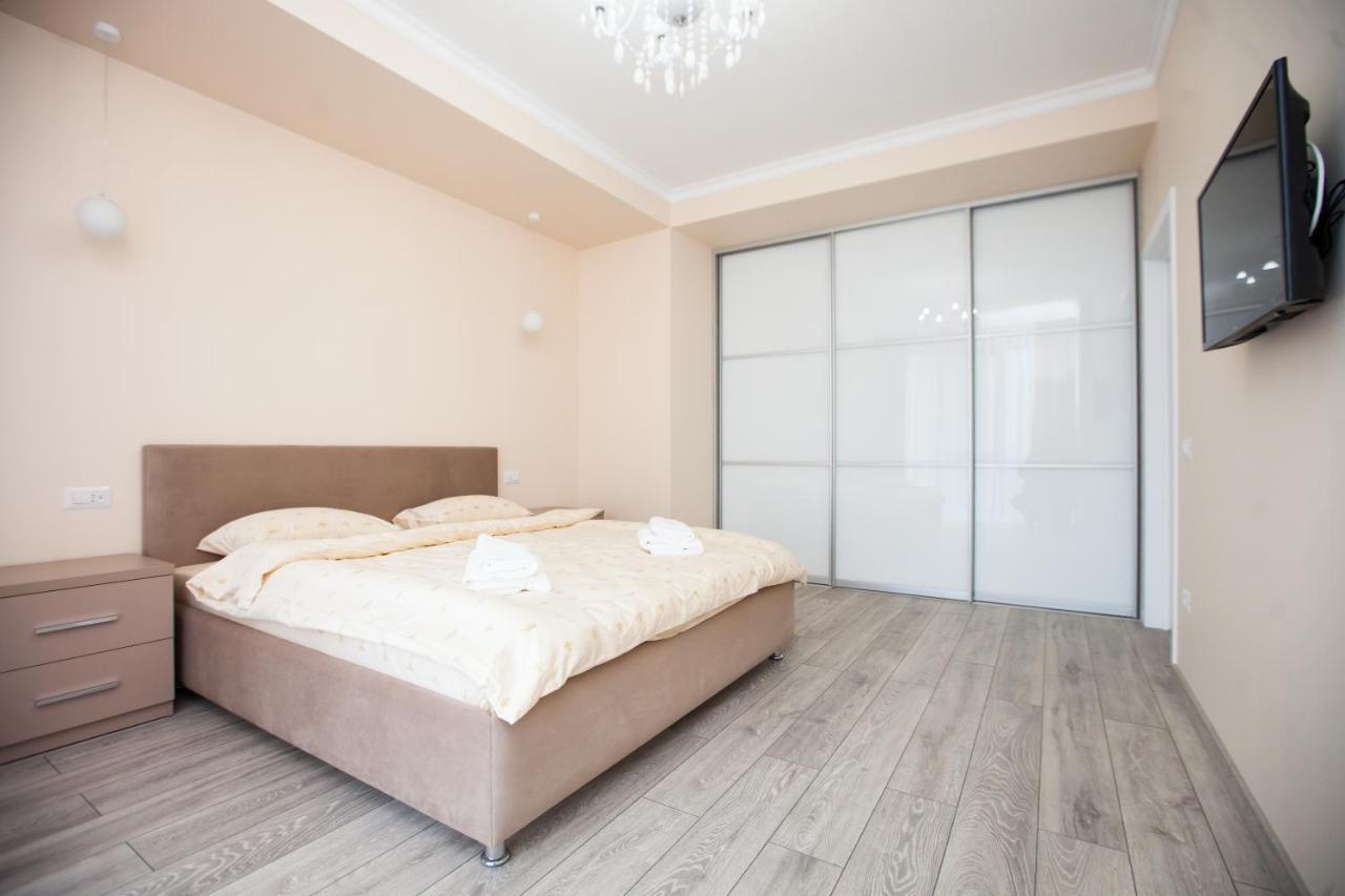 Double Skyhouse Exclusive Apartments Κισινάου Εξωτερικό φωτογραφία