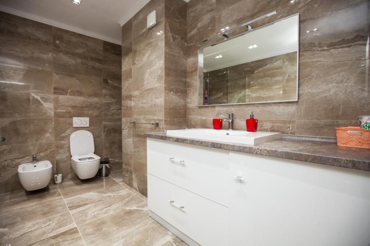Double Skyhouse Exclusive Apartments Κισινάου Εξωτερικό φωτογραφία