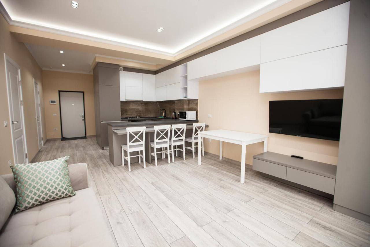 Double Skyhouse Exclusive Apartments Κισινάου Εξωτερικό φωτογραφία
